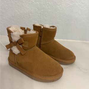Koolaburra by Ugg  Boots toddler size 9